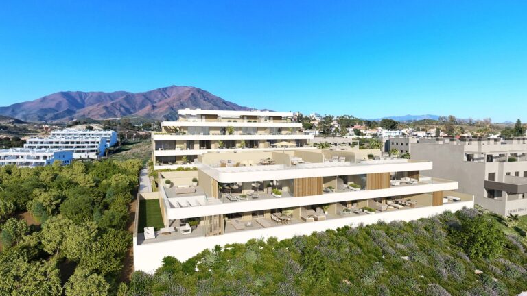 Celestia Homes Estepona – architektura rezidence v Arroyo Enmedio