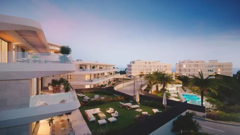 Australy Aures Estepona – večerní terasa a bazén